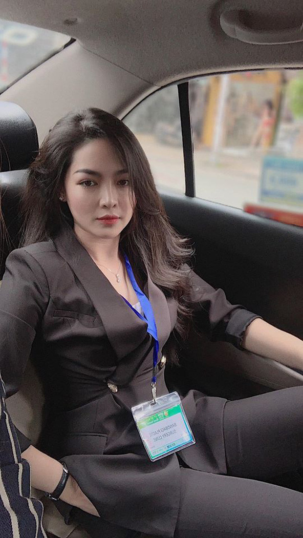Từ một cô gái có khuôn mặt xấu xí, giờ đây Thanh Quỳnh đã "lột xác" hoàn toàn. Từ khi tham gia Người ấy là ai?, cô nàng đã khiến công chúng càng thêm yêu quý và ngưỡng mộ. Họ ngưỡng mộ cô bởi sự dũng cảm dám bất chấp đau đớn để hoàn thiện nhan sắc của mình.