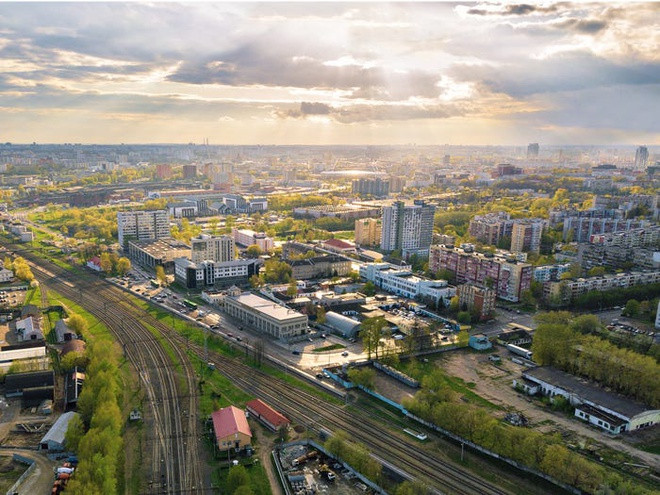 Tài sản của người giàu nhất Ấn Độ lớn hơn cả GDP của Belarus (khoảng 59,6 tỷ USD), thậm chí còn hơn cả GDP 3 nước Afghanistan, Botswana, và Bosnia & Herzegovina cộng lại. Ảnh: EyeEm.