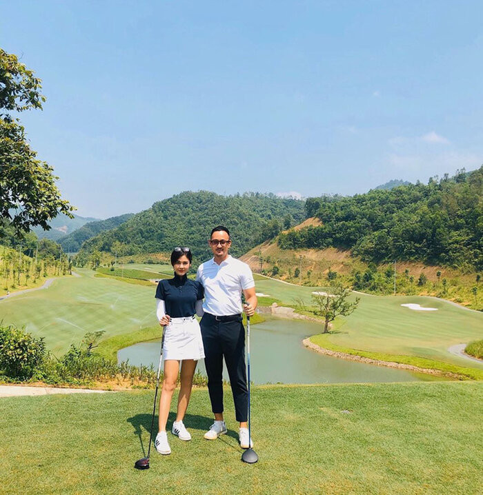 Có thể nói, thời gian này, MC Thu Hoài đang “chìm đắm” giữa men say hạnh phúc bên cạnh tình yêu đích thực của đời mình là anh chàng CEO Nguyễn Nghiêm Hoàng Nam.