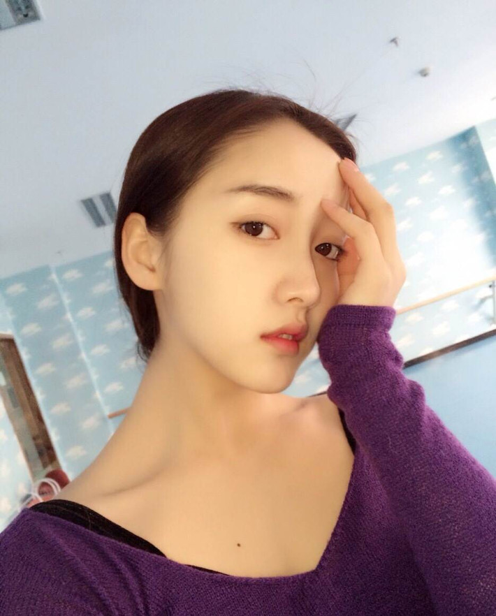 Tuy nhiên một số khác lại cho rằng đường nét của Yao Xin từ bé vốn đã rất đẹp và không hề thay đổi, chỉ có làn da có thể hơi khác vì khi lớn, cô nàng đã biết cách chăm sóc mình hơn, đồng thời các phần mềm chụp ảnh bây giờ cũng trợ giúp rất đắc lực chứ không như ngày đó.