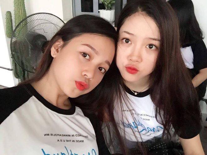 Các nhà nghiên cứu nhận định rằng, sự giống nhau này có thể một phần là do kết quả của "sự đồng nhất xã hội". Nhưng nhìn bằng con mắt đơn gian dân mạng giải thích rằng, các cặp bạn thân giống nhau như vậy một phần do cách trang điểm, thời trang.