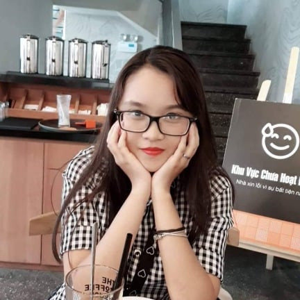 Coi âm nhạc như một phần không thể thiếu của cuộc sống, Quỳnh Chi tham gia sinh hoạt câu lạc bộ về nghệ thuật.