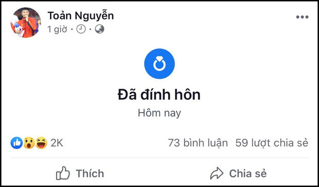 Giữa scandal "cắm sừng" người yêu, Văn Toản và bạn gái hiện tại Thu Uyên đồng loạt đổi sang tình trạng "đã đính hôn" trên trang cá nhân như một lời khẳng định về tình cảm lâu bền.