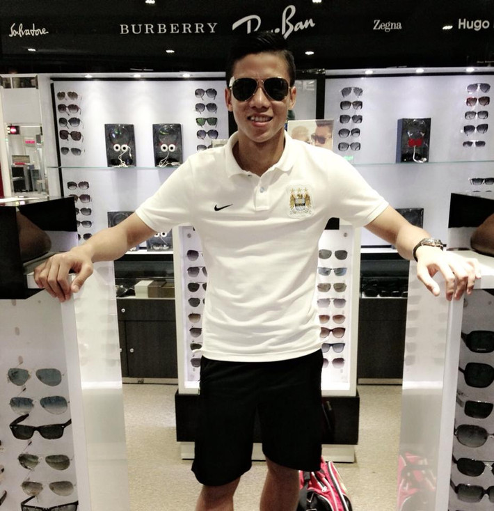 Cũng như Ramos, Ngọc Hải có thể chơi được cả hậu vệ cánh và trung vệ.