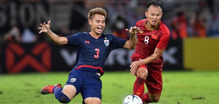 Trận đấu trong khuôn khổ vòng loại World Cup 2022 giữa đội tuyển Việt Nam và đội tuyển Thái Lan diễn vào ngày 19/11 vừa qua diễn ra trong sự chờ đón của người hâm mộ bóng đá Đông Nam Á.