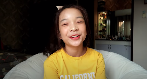 Nội dung các vlog kể về cuộc sống ở tuổi 13 của cô bé với việc đi học, đi chơi với bạn bè, tâm sự tuổi teen.