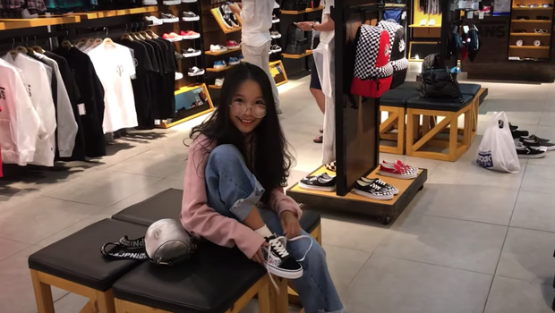 Kênh của nữ Youtuber 13 tuổi tên Thiên Thư được thành lập vào năm 2016 và sau 4 năm thu về tổng cộng 80 triệu lượt xem cho tất cả các video.