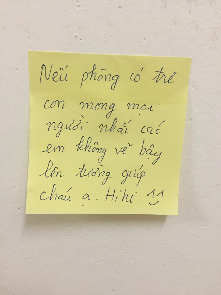 Những yêu cầu nho nhỏ cực kỳ đáng yêu, nói với giọng lễ phép được dân mạng rần rần khen ngợi. "Thế này thì ai nỡ từ chối? Các em ấy đã tạo điều kiện hết sức rồi nên hy vọng mọi người làm theo những gì các em ý mong muốn" - L.M bình luận.
