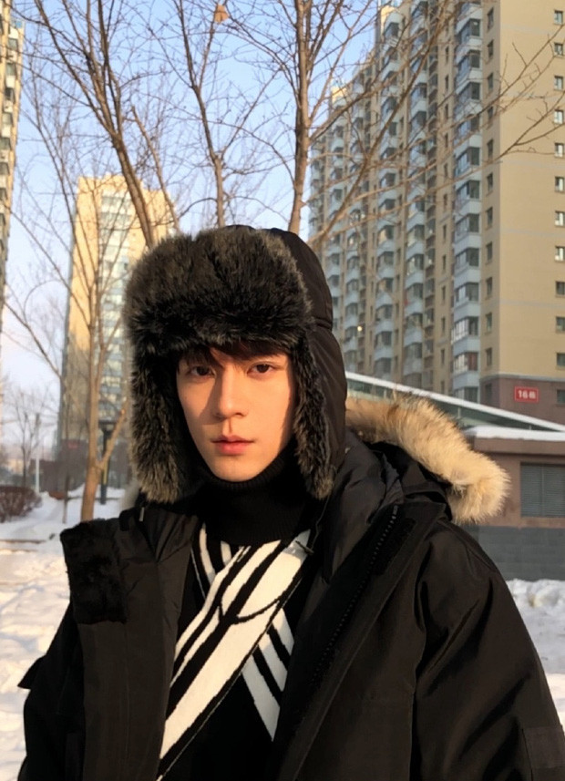 Mới đây, Mạc Phi (SN 1998), một hot boy Trung Quốc đình đám trên Tik Tok là cái tên tiếp theo bị "phốt" nhan sắc thật khác xa trên ảnh hay video được anh chàng đăng tải.