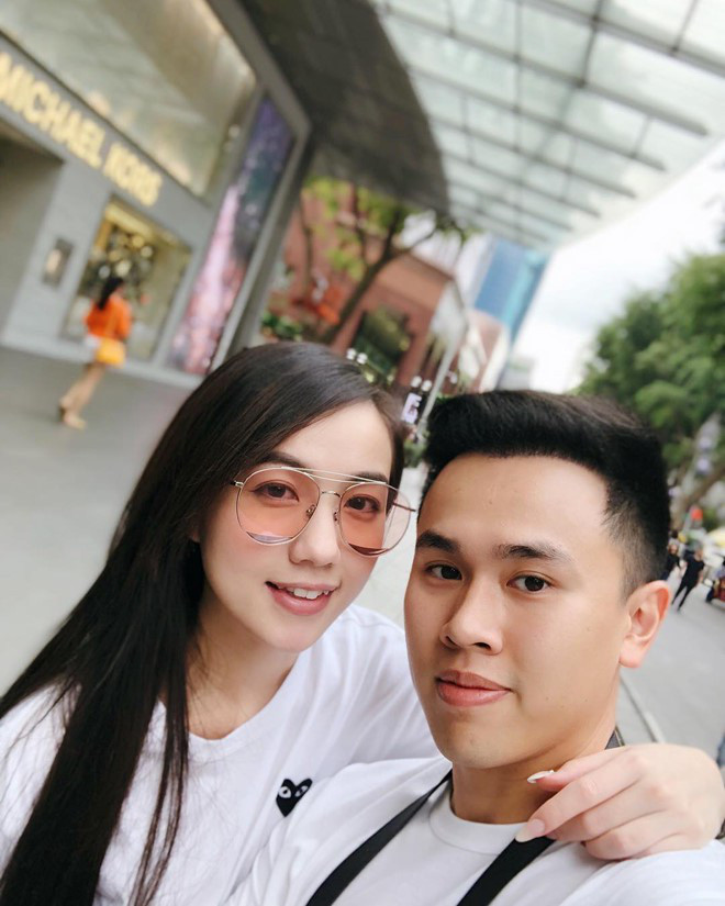 Đa số cư dân mạng đều thấy đồng cảm với bạn gái cũ JVevemind, mặc dù khi ở nhà với ba mẹ thường bị quản lý nghiêm khắc nhưng đến khi thiếu vắng điều đó, chắc hẳn cô gái nào cũng sẽ có cảm giác trống trải, chạnh lòng.