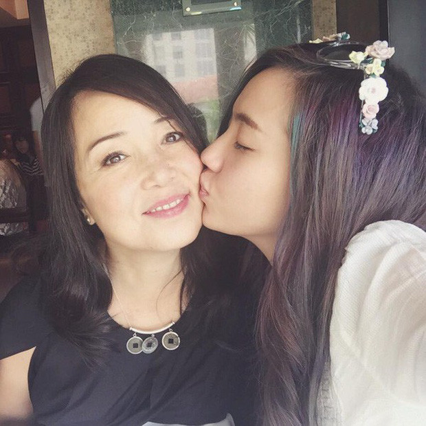Mới đây, Mie Nguyễn tiết lộ một bí mật ít ai biết của mình liên quan đến quy tắc vàng khi đi bar hay club..., những nơi mà một khi đã tới là vui chơi quên lối về.