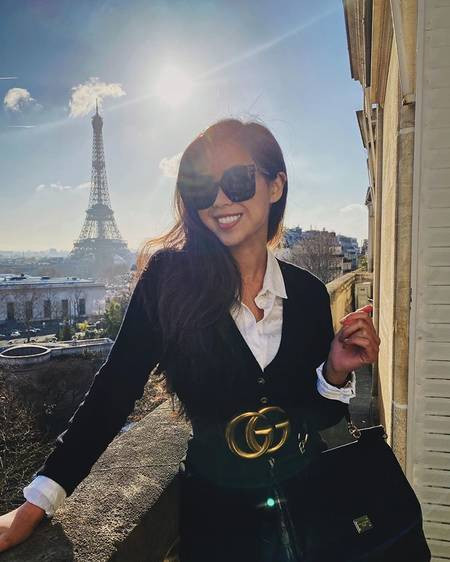 Gia đình Tiên Nguyễn cũng cho biết sẽ sát cánh cùng chính phủ trong công cuộc chống lại dịch bệnh.