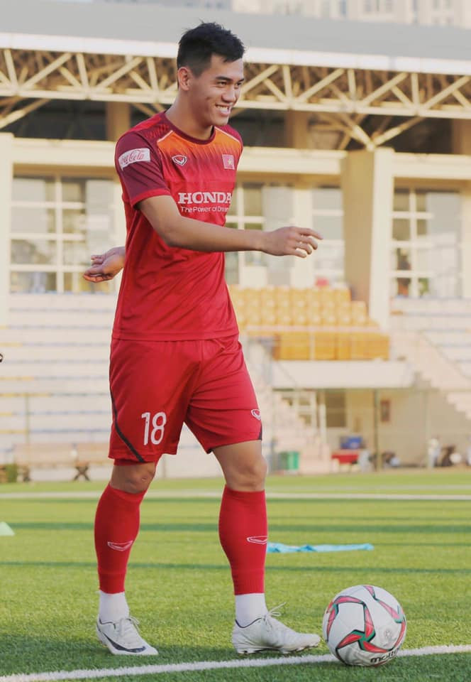 Tiến Linh hiện tại là một trong những tiền đạo số 1 của tuyển Việt Nam. Tại SEA Games 30, anh ghi được tổng cộng 7 bàn thắng, góp công không nhỏ để U22 Việt Nam giành HCV.