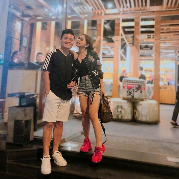 Quang Hải và Nhật Lê hẹn hò khi nam cầu thủ còn chưa nổi tiếng, cặp đôi có chuyện tình đẹp trước khi chia tay vào hồi tháng 9/2019.