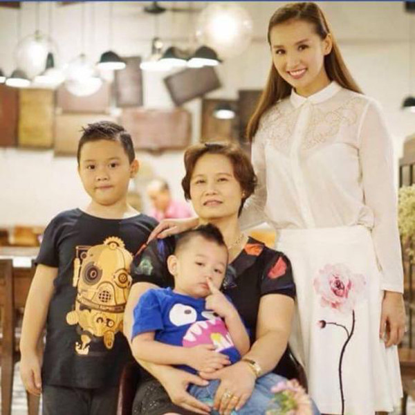 Bà cũng là người đã truyền cho Lã Thanh Huyền cảm hứng về một người phụ nữ tự chủ, tự lập, tự xây dựng sự nghiệp riêng cho mình.
