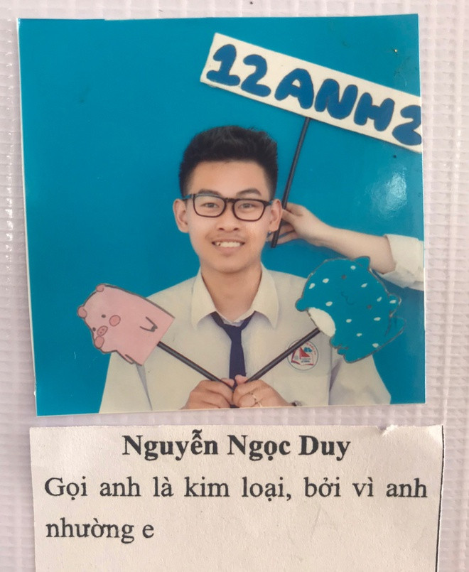 Không chỉ có những câu nói, châm ngôn tâm đắc, nhiều nam sinh còn nhân cơ hội này để thể hiện trình độ "thả thính".