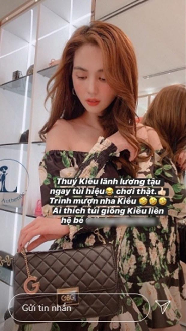 Thông tin xuất hiện khi người mẫu Ngọc Trinh viết vui trên trang cá nhân: "Thuý Kiều lãnh lương tậu ngay túi hiệu, chơi thật. Trinh mượn nha Kiều".