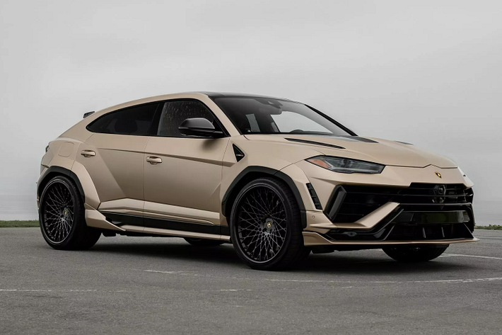 Vào quý III/2022, Lamborghini Urus S và Urus Performante được ra mắt, đây là phiên bản nâng cấp giữa vòng đời của Lamborghini Urus. Để chiếc SUV cơ bắp, mạnh mẽ Urus trở nên khác biệt, hãng độ của Mỹ - 1016 Industries, chuyên cung cấp các bộ body kit táo bạo và nổi bật dành riêng cho một số mẫu xe thú vị nhất hành tinh đã giới thiệu bản nâng cấp của Lamborghini Urus S và Urus Performance mới.