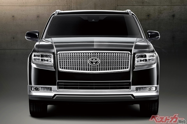 Toyota Century ra mắt lần đầu tiên vào năm 1967 và phiên bản mới nhất cũng là thế hệ thứ 3 được giới thiệu năm 2018 với động cơ V12 mạnh mẽ.