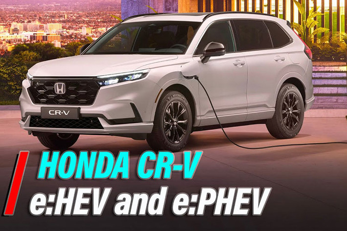 Mức giá xe Honda CR-V 2023 sẽ công bố ở thị trường châu Âu vào cuối năm nay, cạnh tranh với Toyota RAV4, Nissan X-Trail và Subaru Forester. Tại Việt Nam, mẫu SUV cỡ C này cũng đã được xác nhận là sẽ ra mắt vào cuối năm nay. Tuy nhiên, xe ở Việt Nam sẽ không có phiên bản e:PHEV.