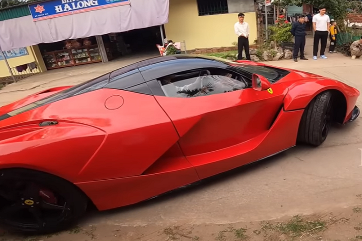 Hiện chưa rõ sau 2 bom tấn chế tạo Bugatti Chiron và Ferrari LaFerrari này, nhóm bạn trẻ mê chế xe ở Quảng Ninh có tiếp tục thực hiện thử thách với các sản phẩm khác hay không
