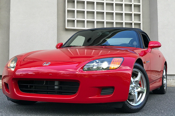 Nếu tin đồn là đúng sự thật, Honda S2000 có thể sẽ được hé lộ thêm thông tin vào cuối năm nay. Đối thủ của xe dự kiến là Porsche 718 Boxster EV. Honda S2000 là mẫu xe mui trần thể thao đã lần đầu tiên trình làng vào năm 1999. Cái tên S2000 bắt nguồn từ dung tích động cơ 2.0L của xe trong khi chữ "S" là viết tắt của "Sport".