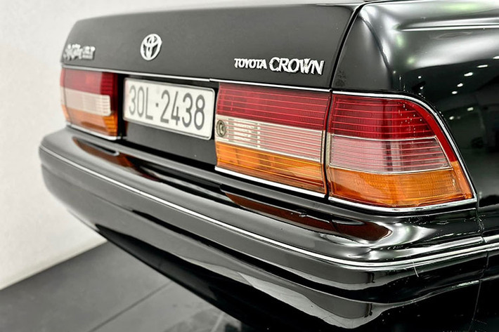 Không giống như hầu hết các thế hệ trước, S150 Crown không được xuất khẩu với số lượng lớn. Nó chủ yếu được gửi đến các thị trường Trung Quốc, Hồng Kông, Trung Đông và Đông Nam Á như Philippines, Singapore và Việt Nam.