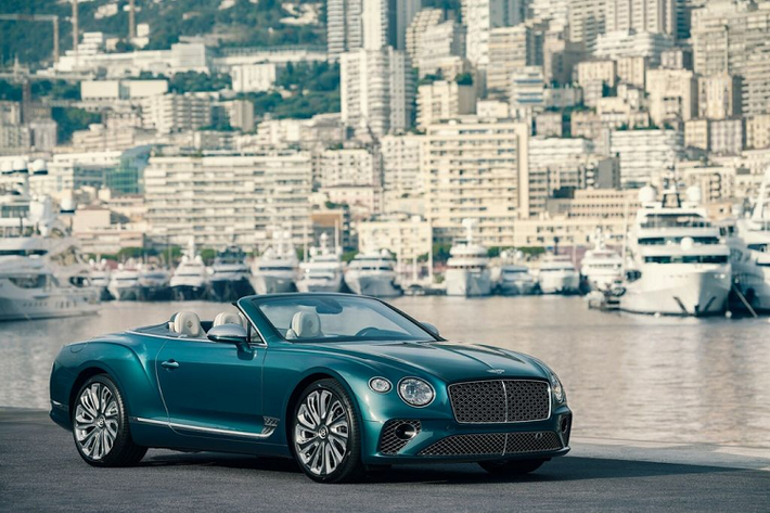 Mẫu xe “hái ra tiền” cho Bentley là SUV Bentayga có giá khởi điểm khoảng 150.000 bảng Anh (khoảng 4,2 tỷ đồng) chiếm đến 42% tổng doanh số.