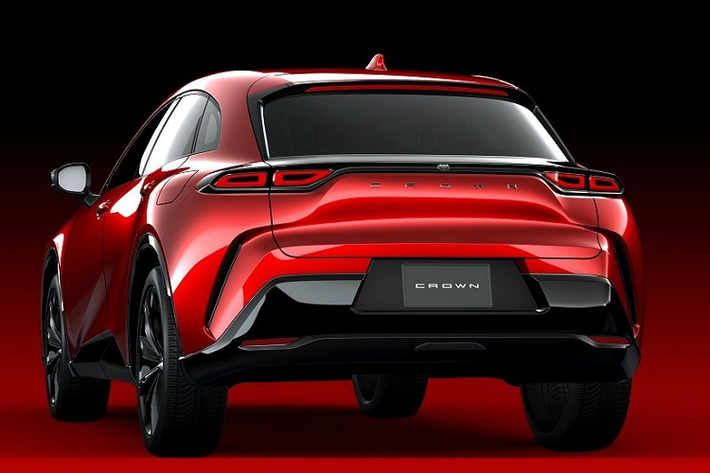 Hiện Toyota chưa hé lộ thông tin cụ thể về 2 động cơ của Crown Sport 2024. Chỉ biết rằng, dù ở phiên bản nào, Toyota Crown Sport 2024 cũng được trang bị hệ dẫn động 4 bánh 4WD. Theo kế hoạch, Toyota Crown Sport 2024 sẽ chính thức ra mắt tại thị trường Nhật Bản vào mùa thu năm nay, có thể là tháng 8/2023.
