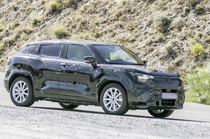 Suzuki khẳng định rằng mẫu xe điện này sẽ là một dòng xe toàn cầu. Giá xe dự kiến sẽ được công bố cùng lúc. Tuy theo những tin đồn, hãng Suzuki dự định tung ra mẫu xe điện này tại thị trường Ấn Độ với mức giá hấp dẫn. Dự kiến giá xe Suzuki eVX 2024 thương mại sẽ dao động từ 1,3 – 1,5 triệu Rupee (tương đương khoảng 373 – 430 triệu đồng).