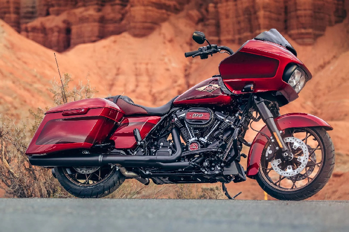Kể từ thập niên 1980 tới nay, mỗi 5 năm Harley-Davidson sẽ tung ra series đặc biệt nhằm kỷ niệm ngày sinh nhật của hãng. Nếu tính từ những ngày đầu tiên hình thành ý tưởng về chiếc xe hai bánh có gắn động cơ nhỏ vào năm 1903 đến nay thì Harley-Davidson tròn 120 tuổi.