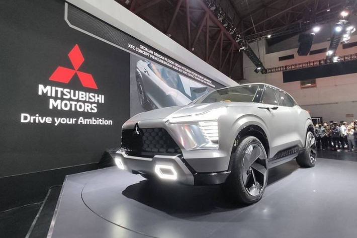 Tại triển lãm IIMS 2023 diễn ra tại Indonesia, hãng Mitsubishi đã mang mẫu xe concept XFC đến trưng bày. Đây là mẫu xe concept Mitsubishi XFC hoàn toàn mới, lần đầu tiên trình làng trong triển lãm Ô tô Việt Nam 2022 diễn ra vào tháng 10 năm ngoái.