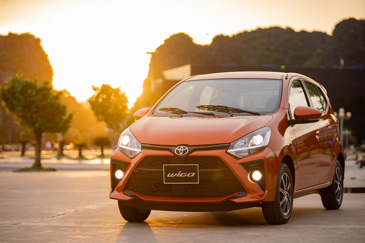 Trong khi đó, 2 đối thủ Hàn Quốc là Kia Morning và Hyundai Grand i10 lại có nhiều nâng cấp đáng kể. Sự biến mất của Wigo và trước đó là Brio, Fadil đã khiến cho phân khúc A trở nên trầm lặng hơn hẳn. Chỉ còn Kia Morning và Hyundai Grand i10 song hành trong cuộc cạnh tranh.