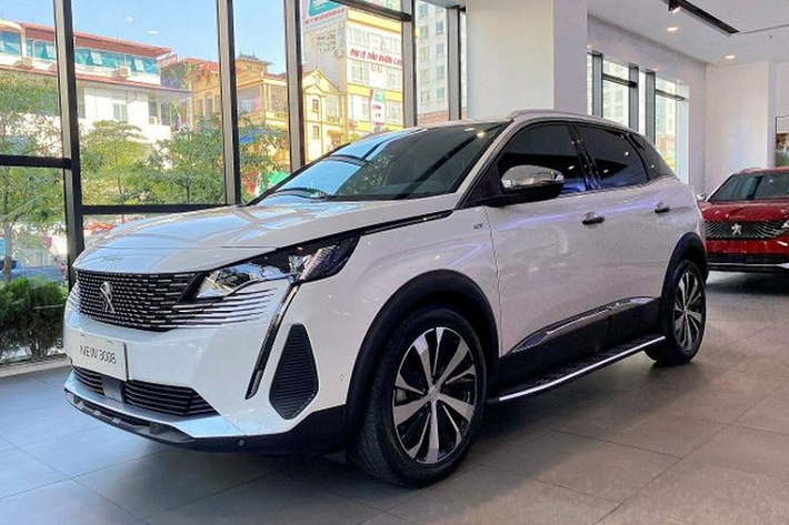 Nhằm thúc đẩy doanh số, các mẫu xe mang thương hiệu xe Peugeot tại Việt Nam hiện đang được áp dụng chương trình ưu đãi tại đại lý. Các ưu đãi bao gồm giảm giá, tặng gói bảo dưỡng và tặng bảo hiểm vật chất (có thể quy đổi thành tiền mặt).