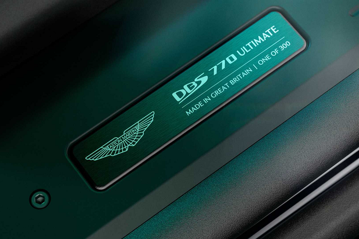 Hãng xe Anh quốc không công bố mức giá xe Aston Martin DBS 770 Ultimate. Quá trình chế tạo sẽ bắt đầu từ quý I/2023 và những chiếc xe đầu tiên sẽ được bàn giao từ quý III/2023.