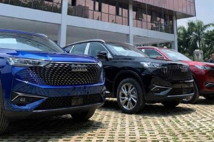 Nhiều khả năng, sẽ chỉ có Haval H6 2023 bản hybrid được phân phối tại Việt Nam. Bên cạnh đó, đại diện GWM cũng đang ấp ủ ý định sẽ mở nhà máy lắp ráp các phương tiện năng lượng mới tại Việt Nam vào năm 2025. Chính vì thế, có khả năng mẫu SUV cỡ C Haval H6 cũng sẽ sớm được chuyển sang lắp ráp trong nước để tiết kiệm chi phí.