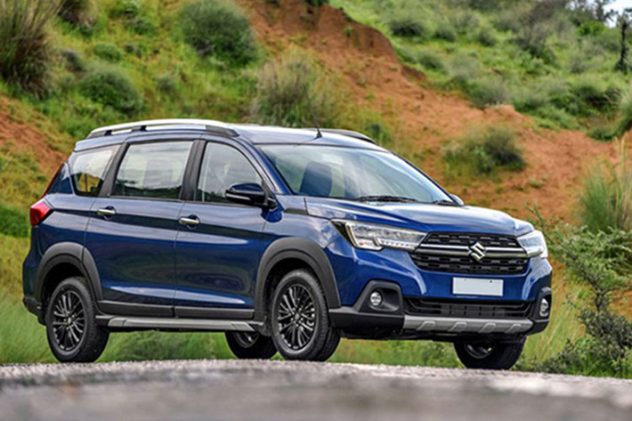 Sau hơn 1 năm Suzuki XL6 đã được bổ sung động cơ mild hybrid ở thị trường Ấn Độ. Đến nay, Suzuki XL7 ở Đông Nam Á sẽ có thêm phiên bản mild hybrid tương tự. Theo nhân viên tư vấn bán hàng tại đại lý, Suzuki XL7 Hybrid mild hybrid 2024 mới sẽ chính thức ra mắt thị trường Indonesia vào ngày 15/6 tới đây với 3 phiên bản, bao gồm Zeta, Beta và Alpha.