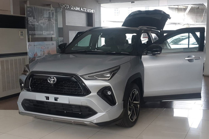 Thông tin về trang bị và động cơ của Toyota Yaris Cross 2023 tại Việt Nam chưa được hé lộ. Nhiều khả năng mẫu SUV cỡ B này cũng có 2 tùy chọn động cơ như xe ở Indonesia.