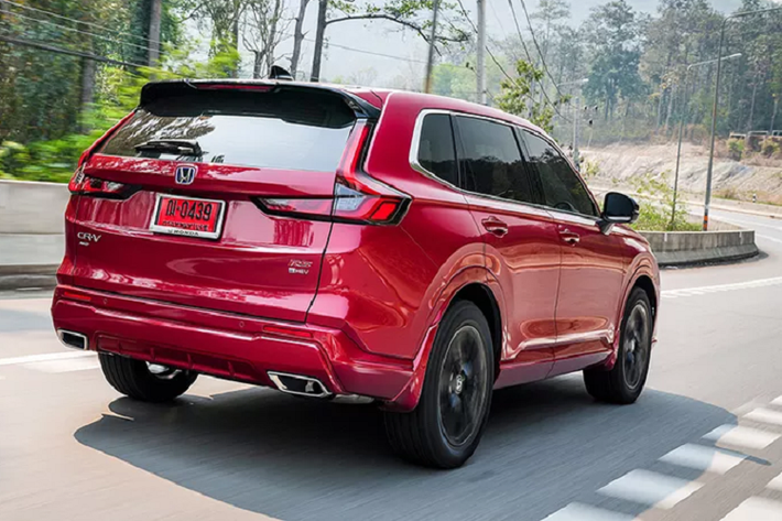 Honda CR-V 2023 tại Việt Nam dự kiến sẽ ra mắt trong Quý III/2023 này. Mẫu xe này thậm chí đã đăng ký bảo hộ kiểu dáng công nghiệp với cả 2 loại động cơ là 1.5L Turbo và hybrid.