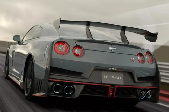 Nissan GT-R 2024 vẫn được trang bị động cơ V6 twin-turbo 3.8L, sản sinh công suất tối đa 570 mã lực và mô-men xoắn cực đại 637 Nm. Trong khi đó, phiên bản GT-R NISMO và GT-R NISMO Special Edition có công suất lên đến 600 mã lực và mô-men xoắn 652 Nm.