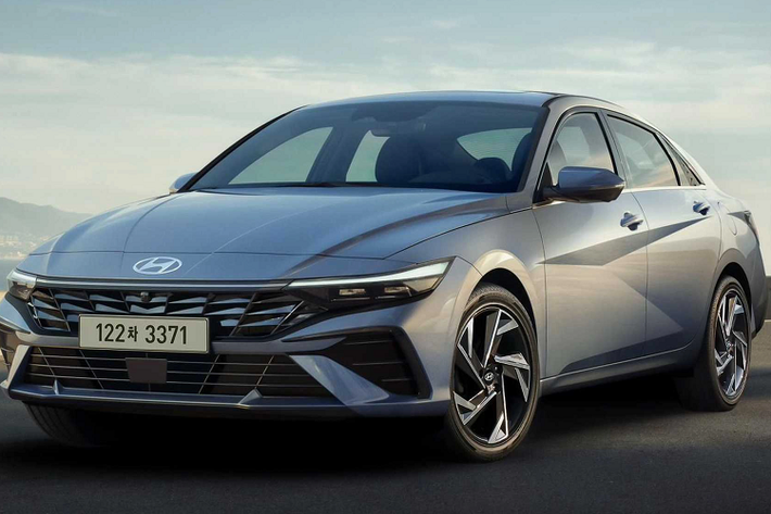 Thay đổi cuối cùng của Hyundai Elantra 2024 ở thị trường Hàn Quốc là phiên bản N-Line. Theo đó, N-Line sẽ được biến thành gói thiết kế dành cho mẫu xe này chứ không tách riêng thành một phiên bản như trước.