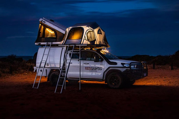 Là một mẫu xe cắm trại nên khả năng off-road của xe cũng rất được nhà sản xuất chú trọng. Theo đó, xe được nâng cấp hệ thống treo; trang bị lốp địa hình hạng nặng, cản địa hình, ống thở khi đi vào vùng ngập nước, 2 lốp dự phòng,…