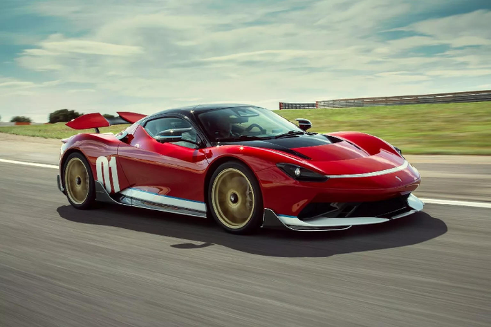 Automobili Pininfarina đã công bố một biến thể đặc biệt của chiếc siêu xe thuần điện Battista với tên gọi Edizione Nino Farina. Pininfarina Battista bản đặc biệt này ra đời nhằm tri ân Giuseppe 'Nino' Farina - nhà vô địch thế giới đầu tiên ở bộ môn đua xe F1 và sẽ được ra mắt tại lễ hội Goodwood Festival of Speed vào cuối tuần này.