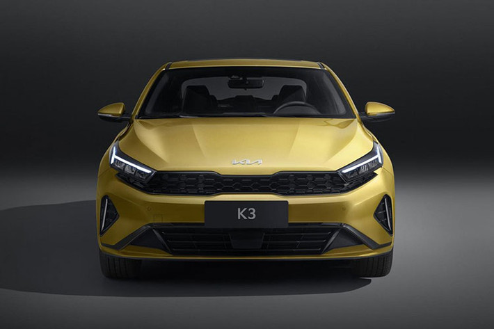 Trong tháng 8/2023 này, tập đoàn Hyundai sẽ ra mắt hàng loạt mẫu xe mới. Ngoài Hyundai Santa Fe thế hệ mới và Kia Sorento phiên bản nâng cấp giữa vòng đời (facelift) còn có cả K3 2024. Theo công bố, Kia K3 thế hệ mới sẽ chính thức ra mắt vào ngày 8/8 tới đây tại Mexico thay vì ở Hàn Quốc. Đây đồng thời cũng là sự kiện kỷ niệm 8 năm có mặt ở thị trường Mexico của thương hiệu Kia.