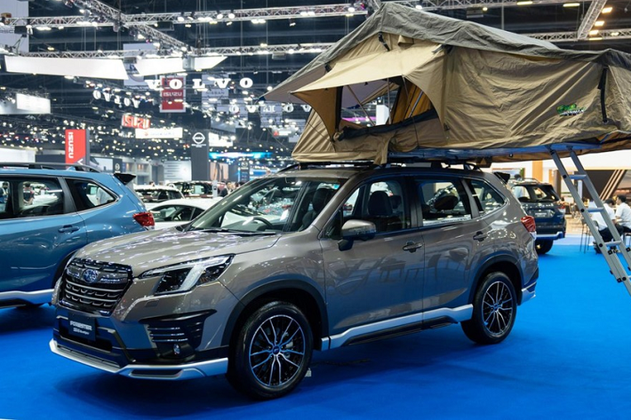 Khi mua mẫu xe này, khách hàng Thái Lan có thể chọn 1 trong 7 màu sắc là nâu đồng Brilliant Bronze, xanh lá Cascade Green, xám Magnetite Gray, trắng Crystal White, bạc Ice Silver, đen Crystal Black và xanh dương Horizon Blue. Sau Thái Lan, Subaru Forester GT 2023 dự kiến sẽ tiếp tục ra mắt những thị trường Đông Nam Á khác như Việt Nam.