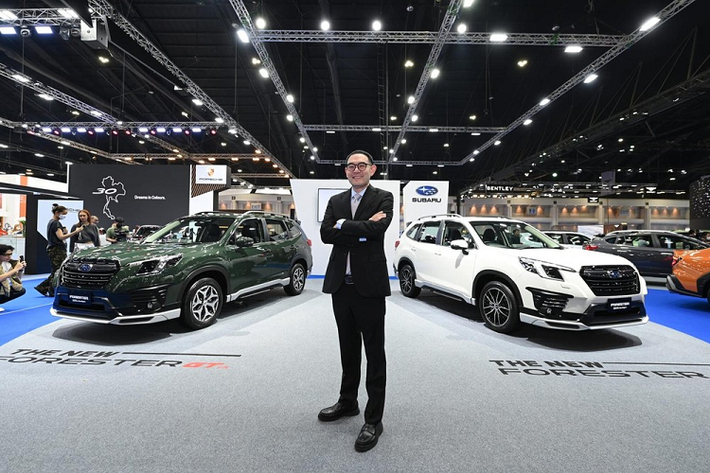 Bangkok International Motor Show (BIMS) có thể nói là một trong những triển lãm ôtô lớn nhất tại khu vực Đông Nam Á. Không để người tham quan triển lãm thất vọng, BIMS năm nay là nơi ra mắt của hàng loạt mẫu xe mới. Subaru Forester GT 2023 mới là một trong số đó.