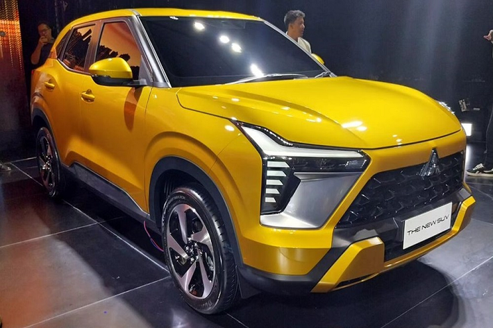 Vào ngày 10/8 tới đây, khi triển lãm GIIAS 2023 chính thức khai mạc ở Indonesia, Mitsubishi sẽ giới thiệu mẫu SUV cỡ B mới của mình với thị trường thế giới. Hiện các thông tin chi tiết như tên gọi chính thức, trang bị hay giá bán của mẫu xe này chưa được hé lộ. Chỉ biết rằng, đây là phiên bản thương mại của mẫu xe Mitsubishi XFC 2024 mới Concept đã lần đầu tiên ra mắt trong triển lãm Ô tô Việt Nam 2022.
