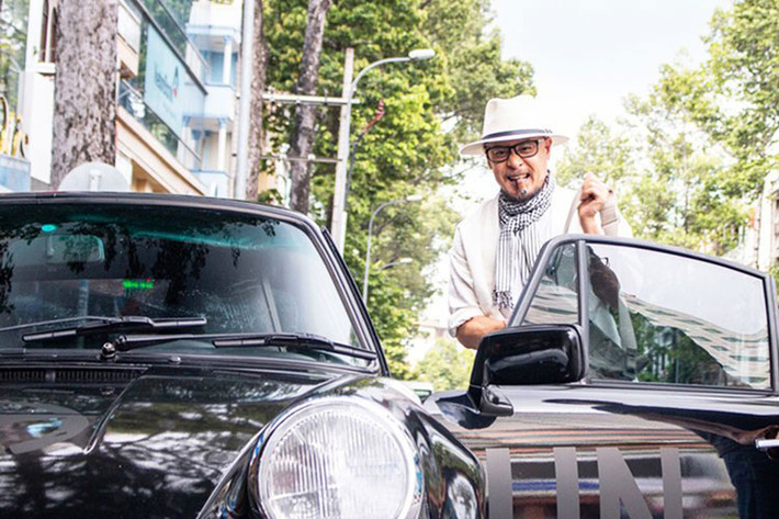 Sự cổ điển, thể thao và phóng khoáng của Porsche 911 huyền thoại có lẽ là những lý do khiến vị chủ tịch Tập đoàn Trung Nguyên – ông Đặng Lê Nguyên Vũ đem lòng say mê dòng xe này.