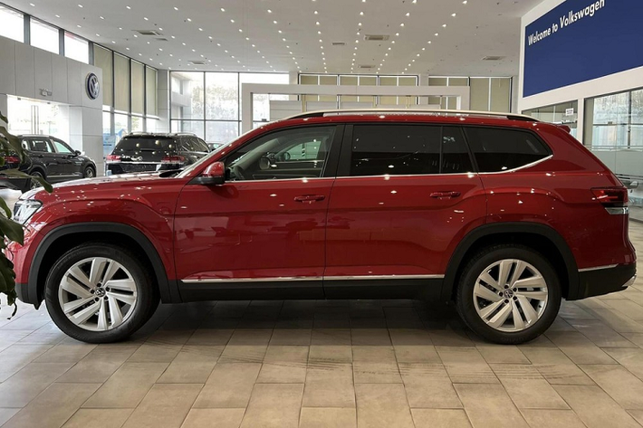 Từ đầu năm 2023, Volkswagen Teramont đã tăng giá 150 triệu đồng lên 2,499 tỷ đồng, đắt hơn đối thủ Ford Explorer (2,399 tỷ đồng). Trong thời gian tới, Volkswagen Teramont có thể sẽ thêm đối thủ là Hyundai Palisade 2023. Tuy nhiên, theo tin đồn, Hyundai Palisade 2023 sẽ có giá chỉ khoảng 2 tỷ đồng, rẻ hơn 2 đối thủ đến từ Đức và Mỹ.