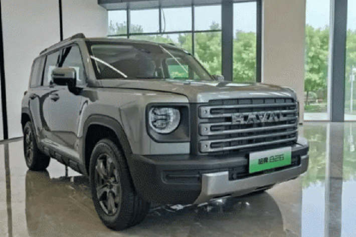 Hệ truyền động này được chia thành 2 phiên bản với pin LFP có dung lượng 19,09 kWh và 27,54 kWh. Đáng chú ý là Haval Raptor có thể chạy được quãng đường dài 145 km mà không tốn 1 giọt xăng nào.